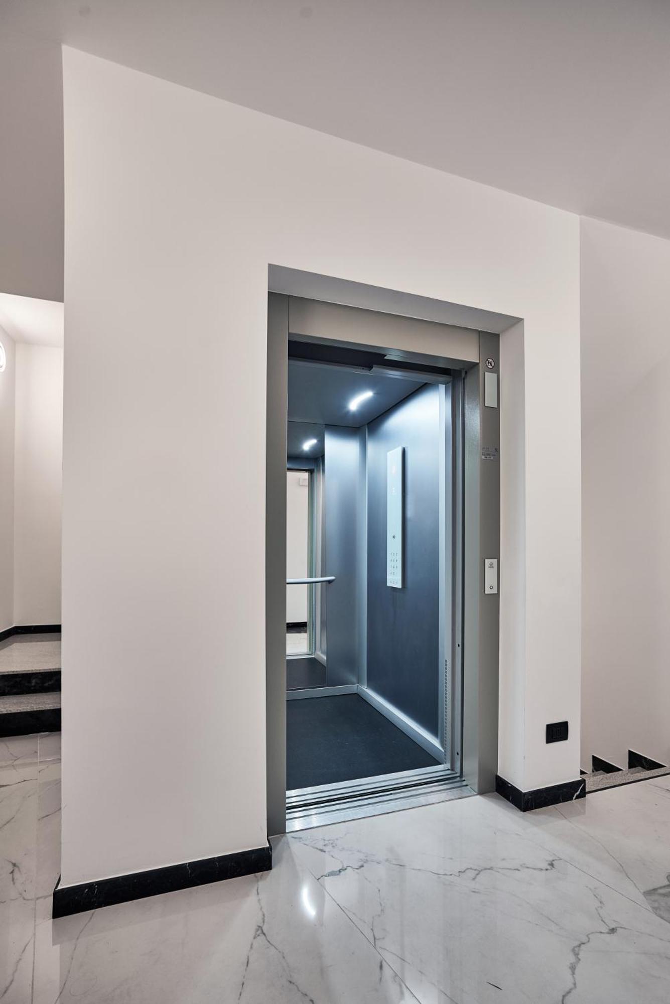 Aparthotel La Perla By Sedar Côme Esterno foto